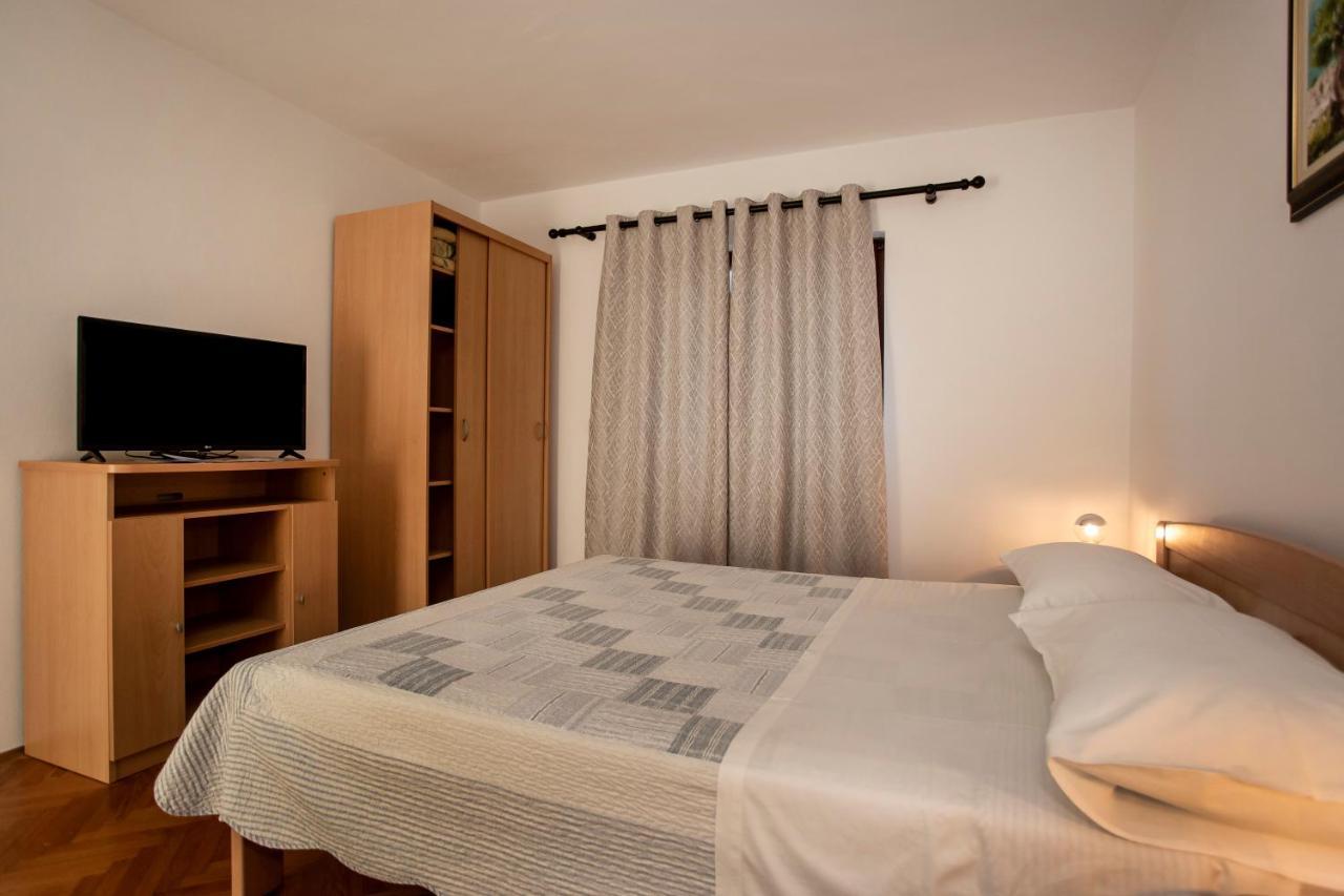 Apartments Volarevic โรวีน ภายนอก รูปภาพ