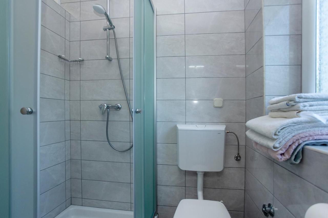 Apartments Volarevic โรวีน ภายนอก รูปภาพ