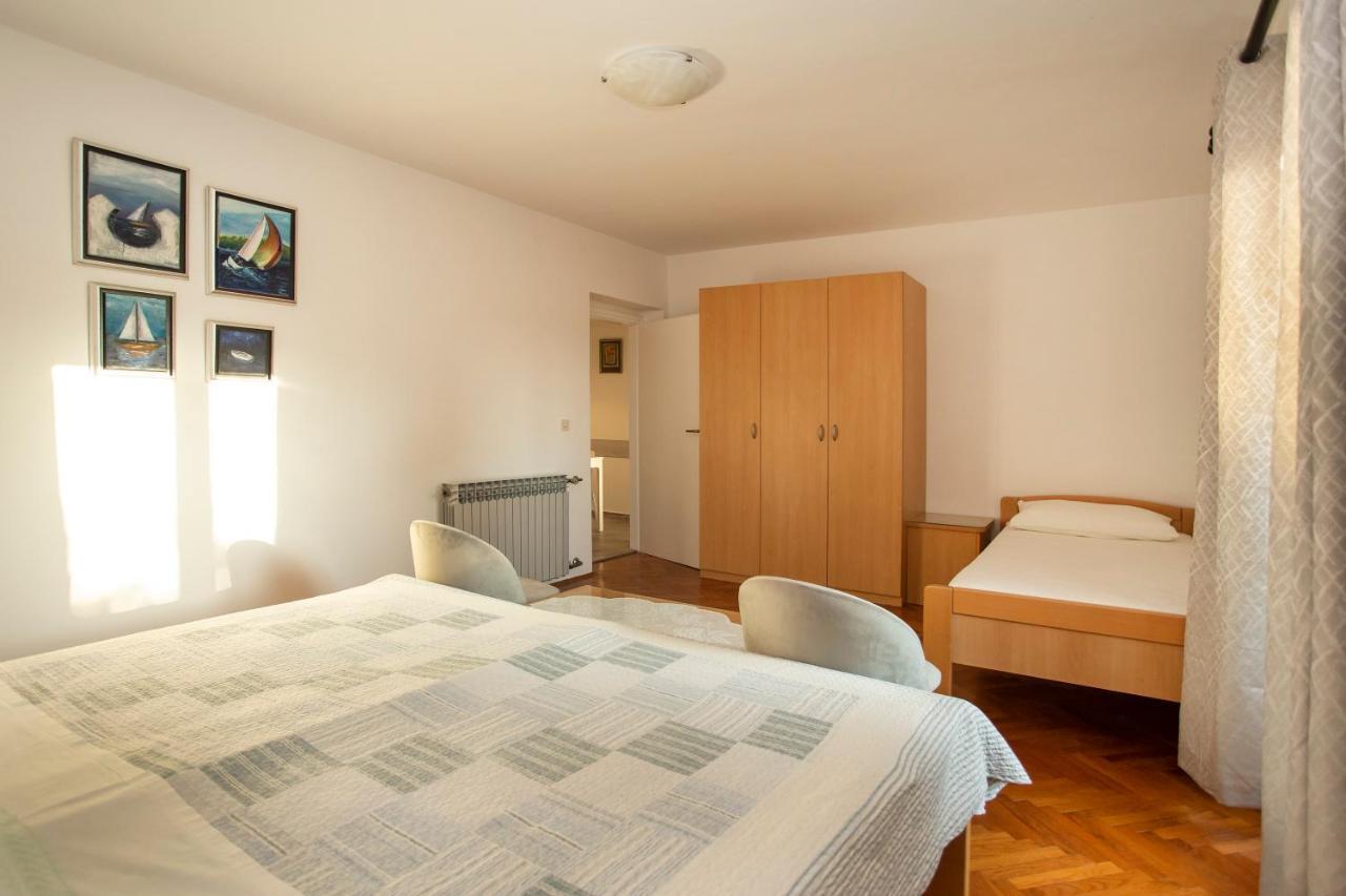 Apartments Volarevic โรวีน ภายนอก รูปภาพ