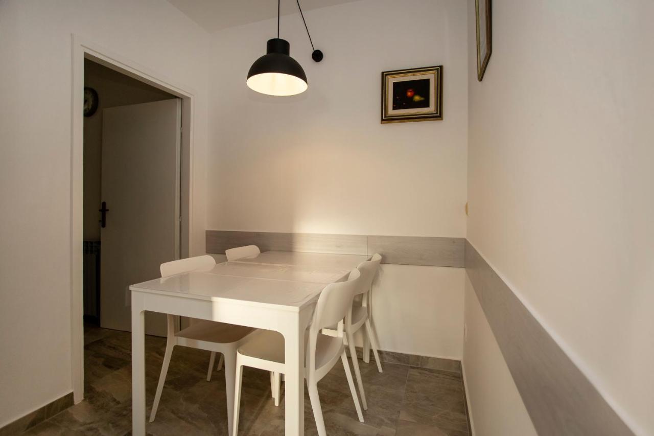 Apartments Volarevic โรวีน ภายนอก รูปภาพ